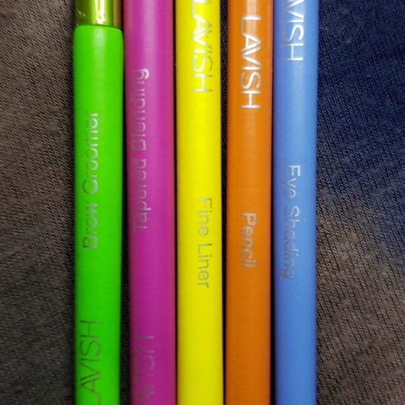 *NEW*Lavish 5 Piece Brush Set - Picture 2 of 2